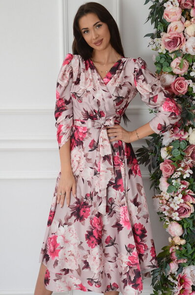 Luxusné púdrové kvetované šaty Deliana